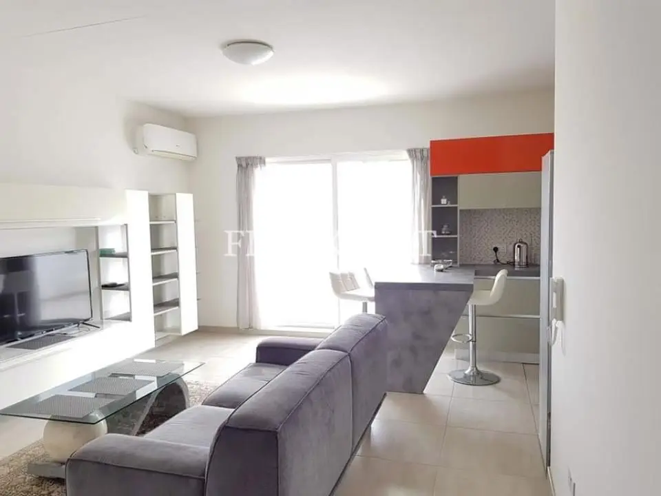 Gzira, Furnished Penthouse
