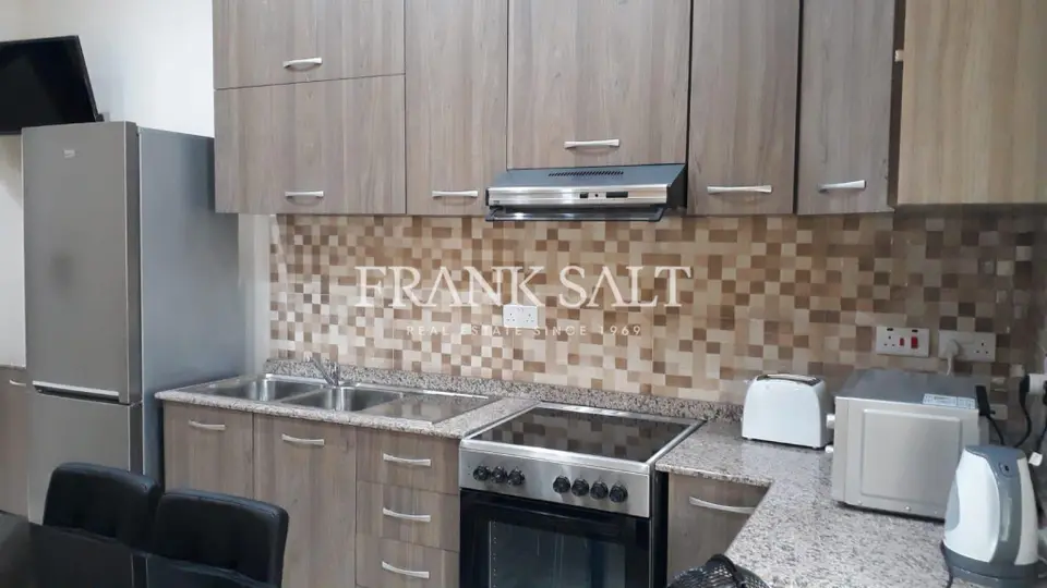 Santa Venera, Furnished Elevated Maisonette
