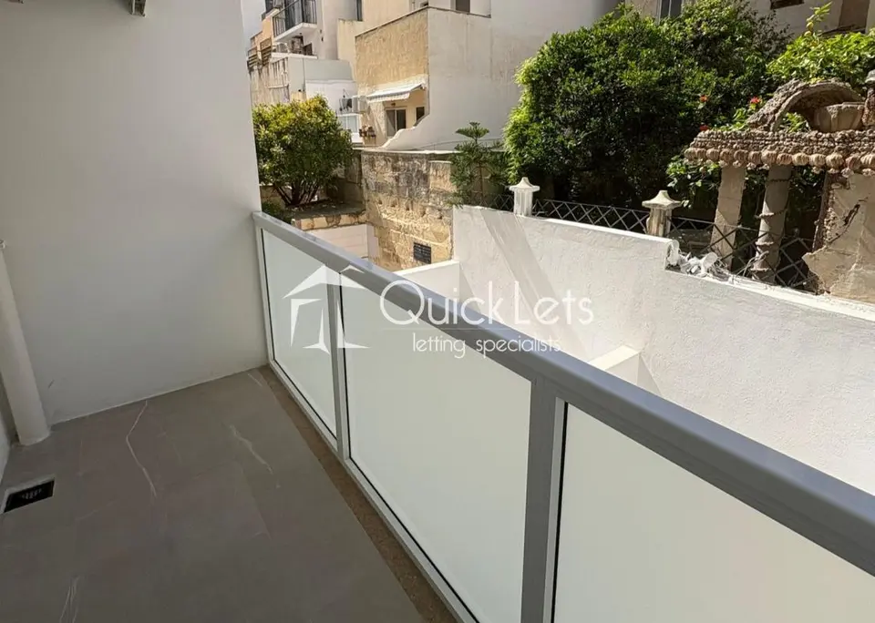 2 bedroom Apartment to rent in Gzira