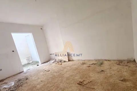 3 Bedroom Maisonette For Sale in Rabat