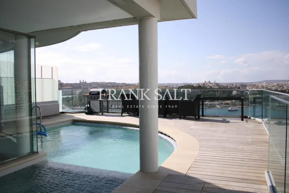Sliema, Furnished Penthouse
