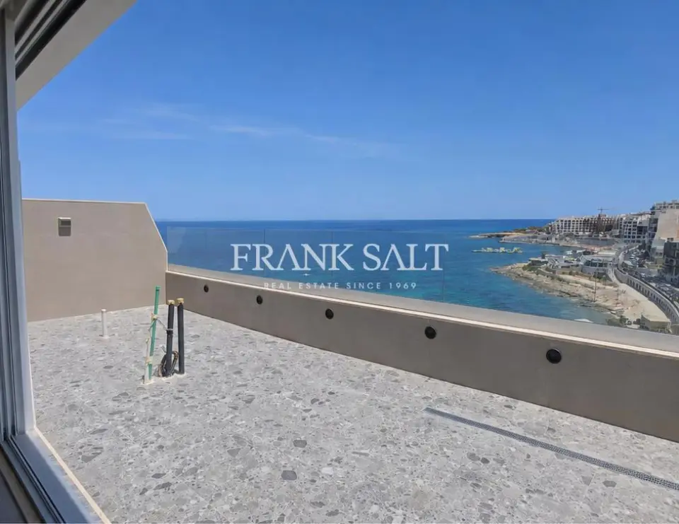 One bedroom Penthouse in Bugibba