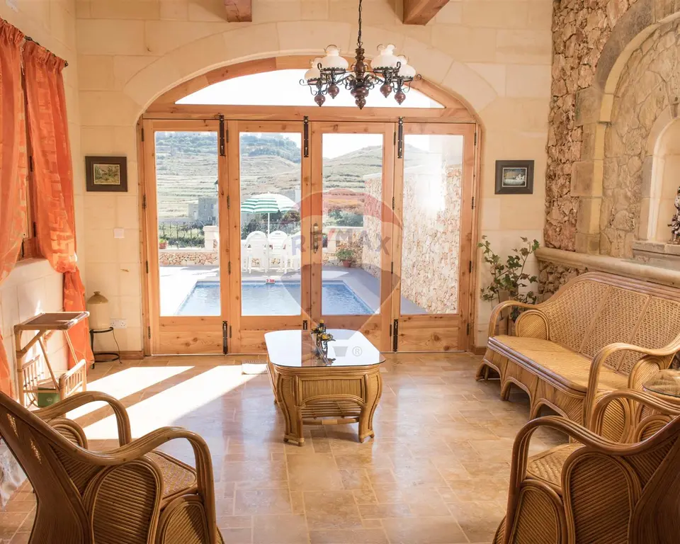 5 bedroom Farmhouse to rent in Gozo - Ghasri