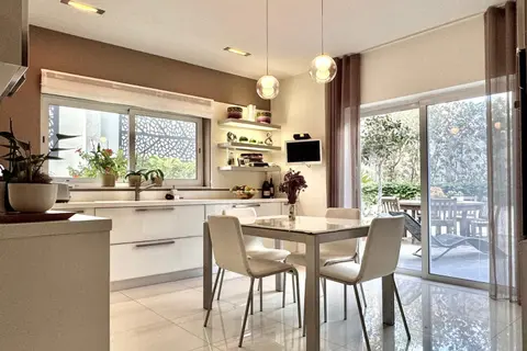 3 Bedroom Maisonette For Sale in Bahar Ic-Caghaq
