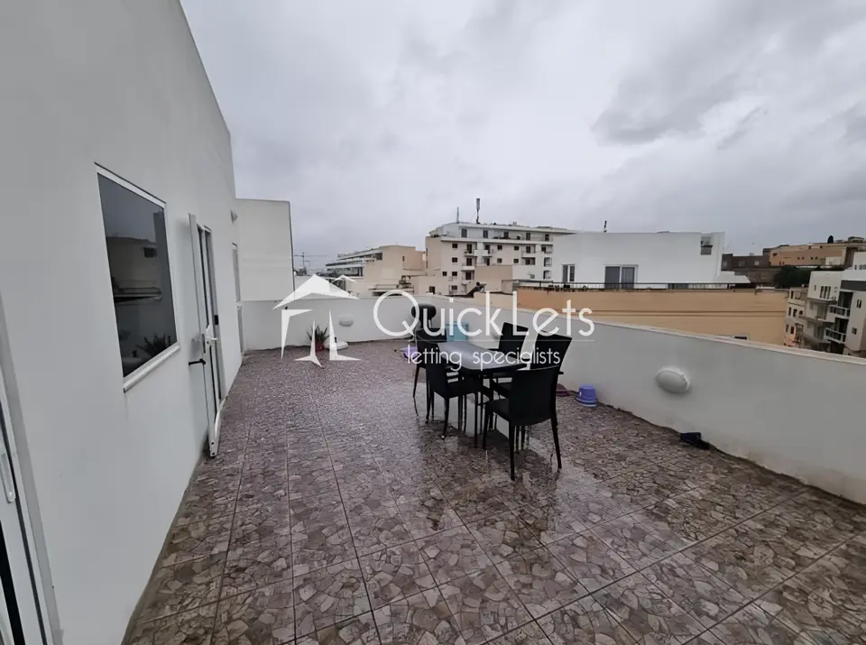 1 bedroom Penthouse to rent in Gzira