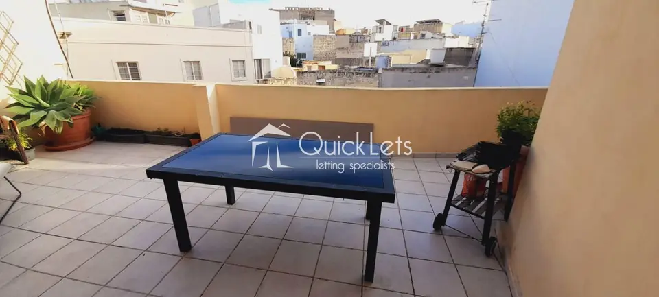 2 bedroom Penthouse to rent in Sliema