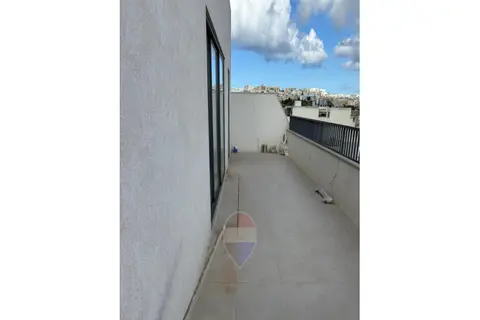 1 Bedroom Penthouse For Sale in Mosta