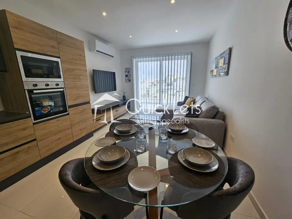 1 bedroom Penthouse to rent in St. Julians