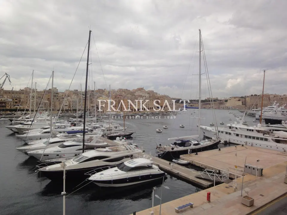 Vittoriosa, Furnished Apartment