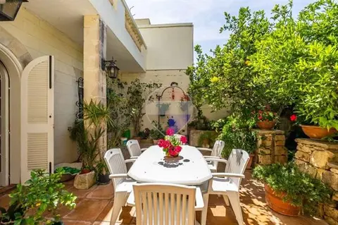 3 bedroom Terraced House to rent in Lija
