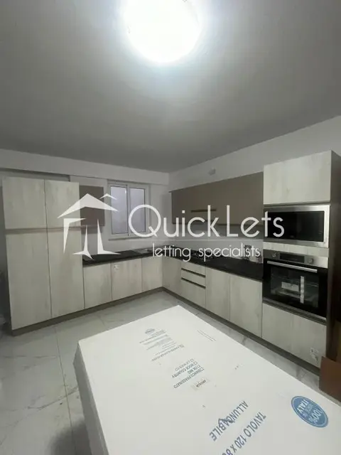 3 bedroom Penthouse to rent in Birkirkara