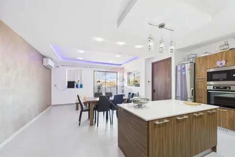 3 Bedroom Apartment For Sale in Xghajra