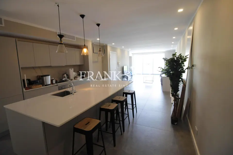 Swieqi, Furnished Apartment