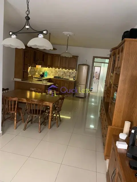 3 bedroom Maisonette to rent in Pieta