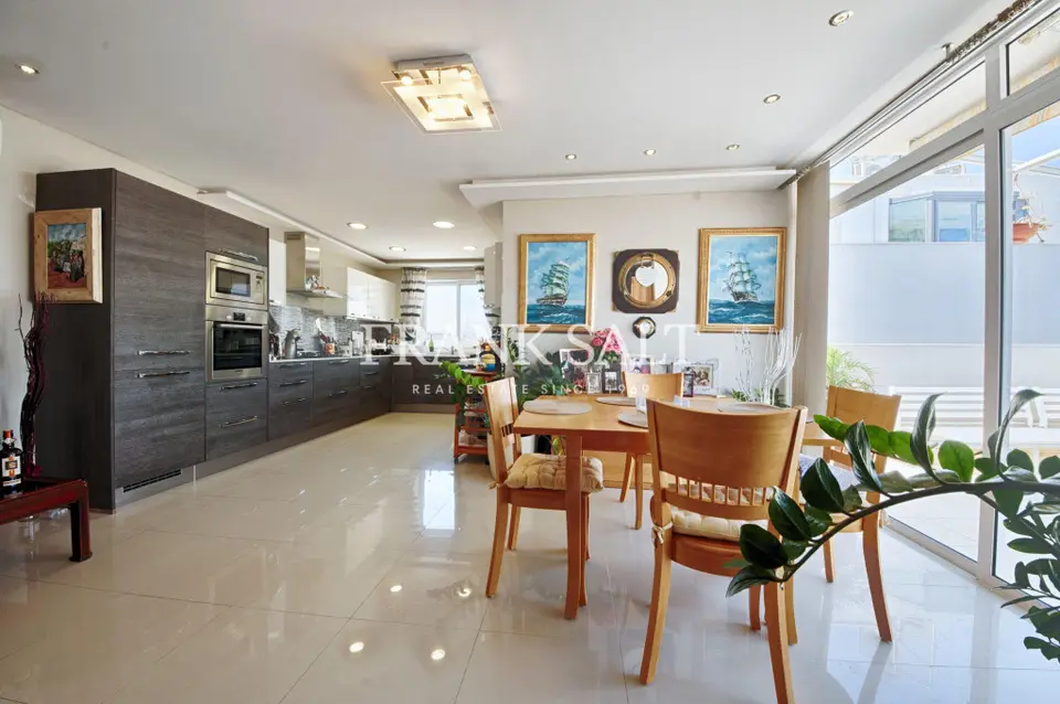 Mosta, Finished Penthouse