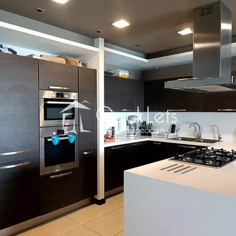 4 bedroom Apartment to rent in Birzebbuga