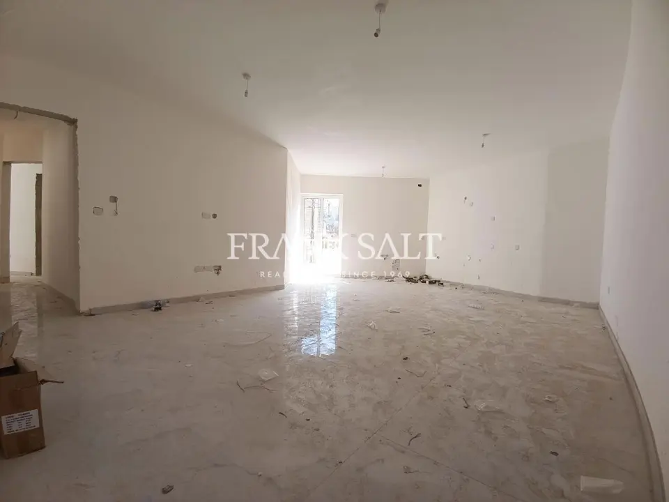 Cospicua, Finished Apartment
