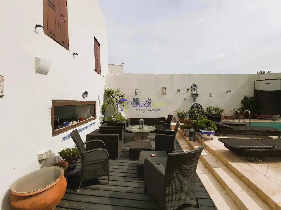 5 bedroom Townhouse to rent in Siggiewi