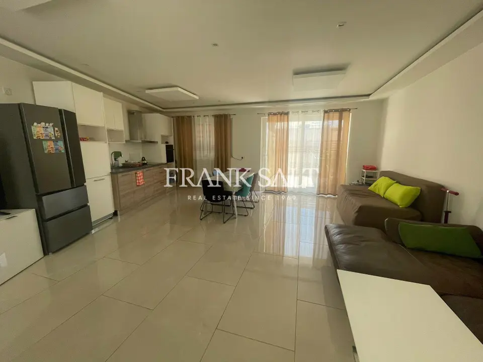 Qawra, Furnished Penthouse