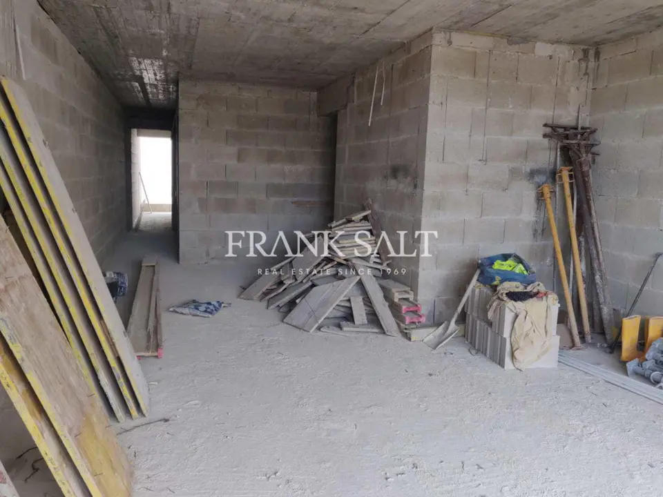 Mosta, Finished Maisonette