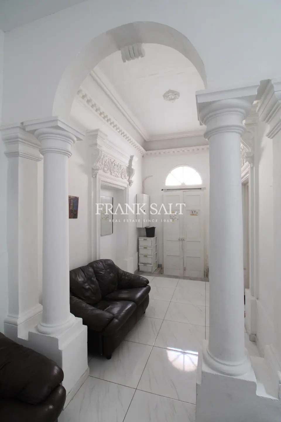 Santa Venera, Townhouse