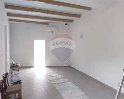 Studio Flat to rent in Tarxien
