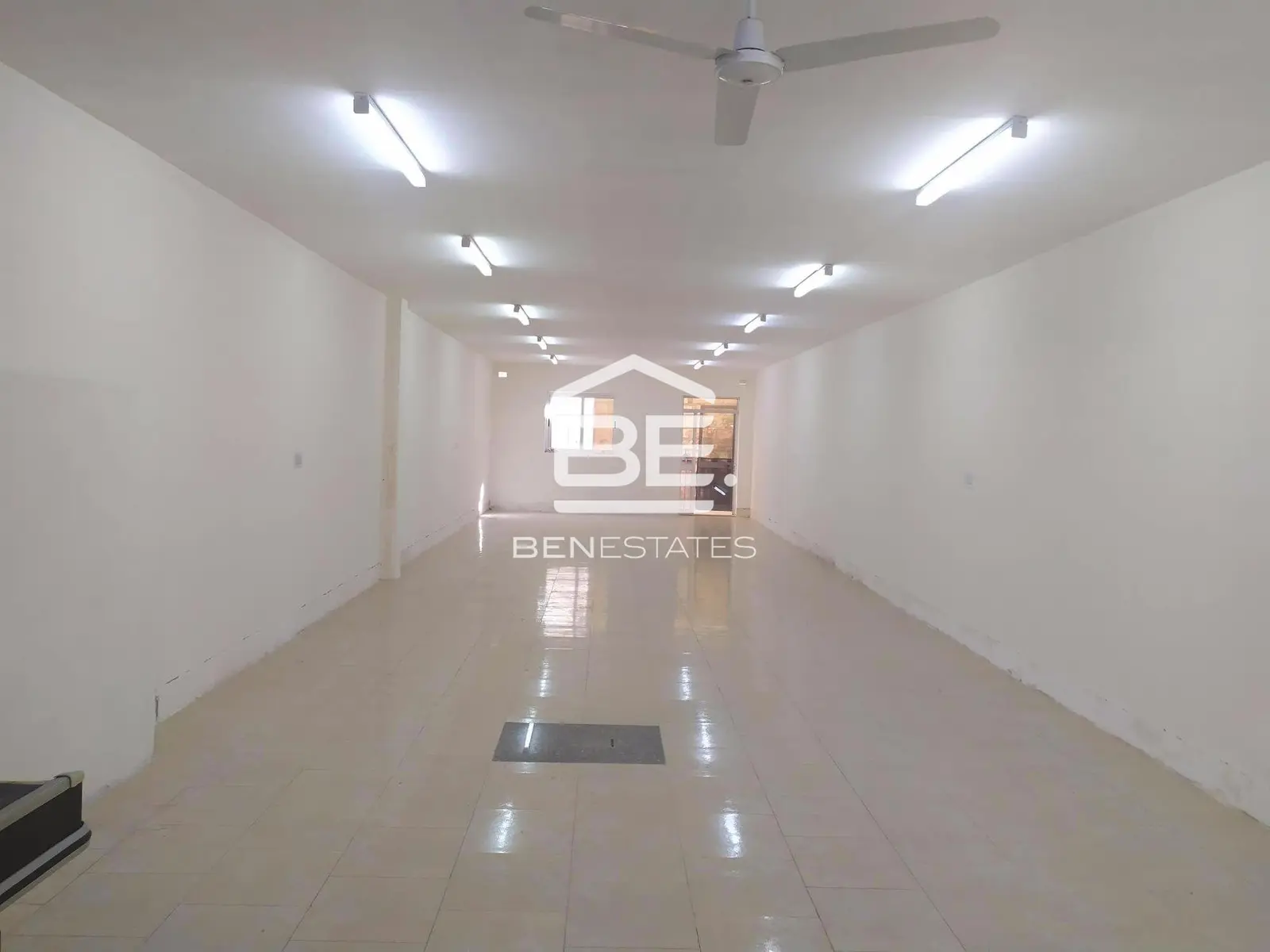 Commercial to rent in Zabbar