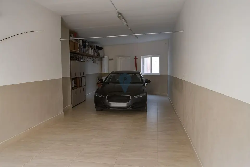 Garage/Parking Space for sale in Fgura