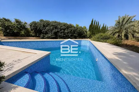 5 Bedroom Farm House For Sale in Birzebbuga