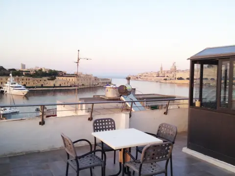 1 bedroom Penthouse to rent in Ta' Xbiex
