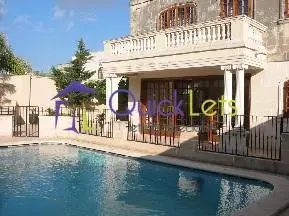 Villa 4 chambres à louer à Lija