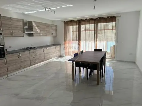 3 bedroom Apartment to rent in Birkirkara