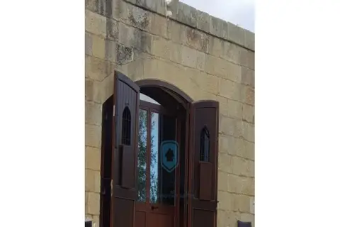 Commercial Property For Sale in Dingli