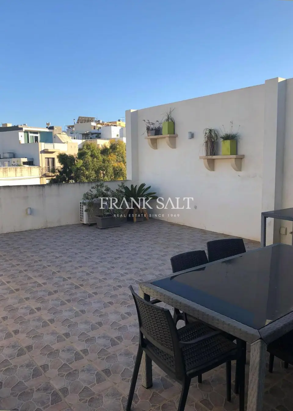 Madliena, Furnished Maisonette