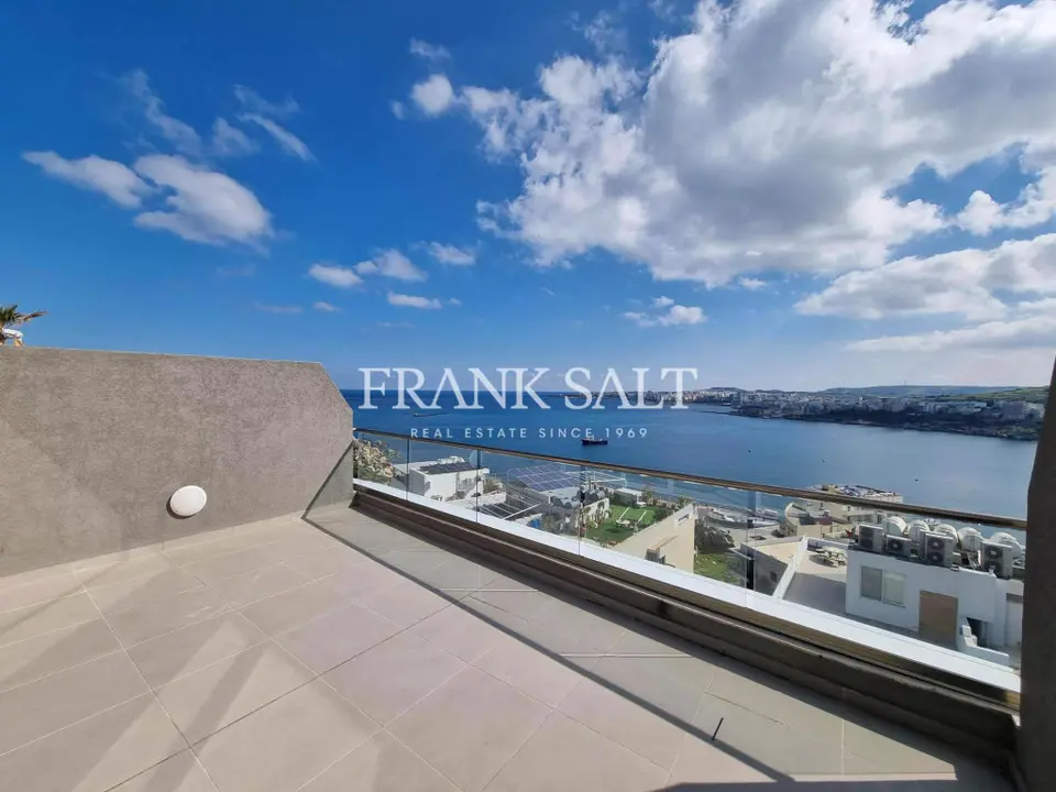 Xemxija, Furnished Penthouse
