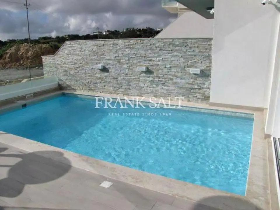 Swieqi, Furnished Semi-detached Villa