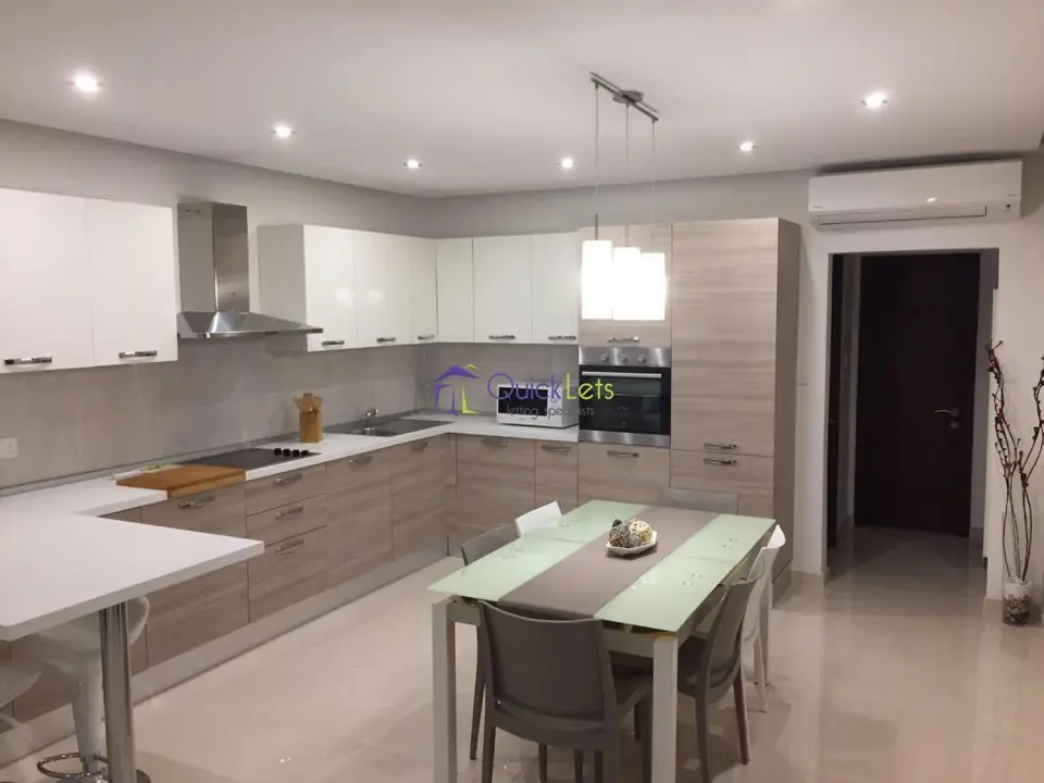 2 bedroom Apartment to rent in Gzira