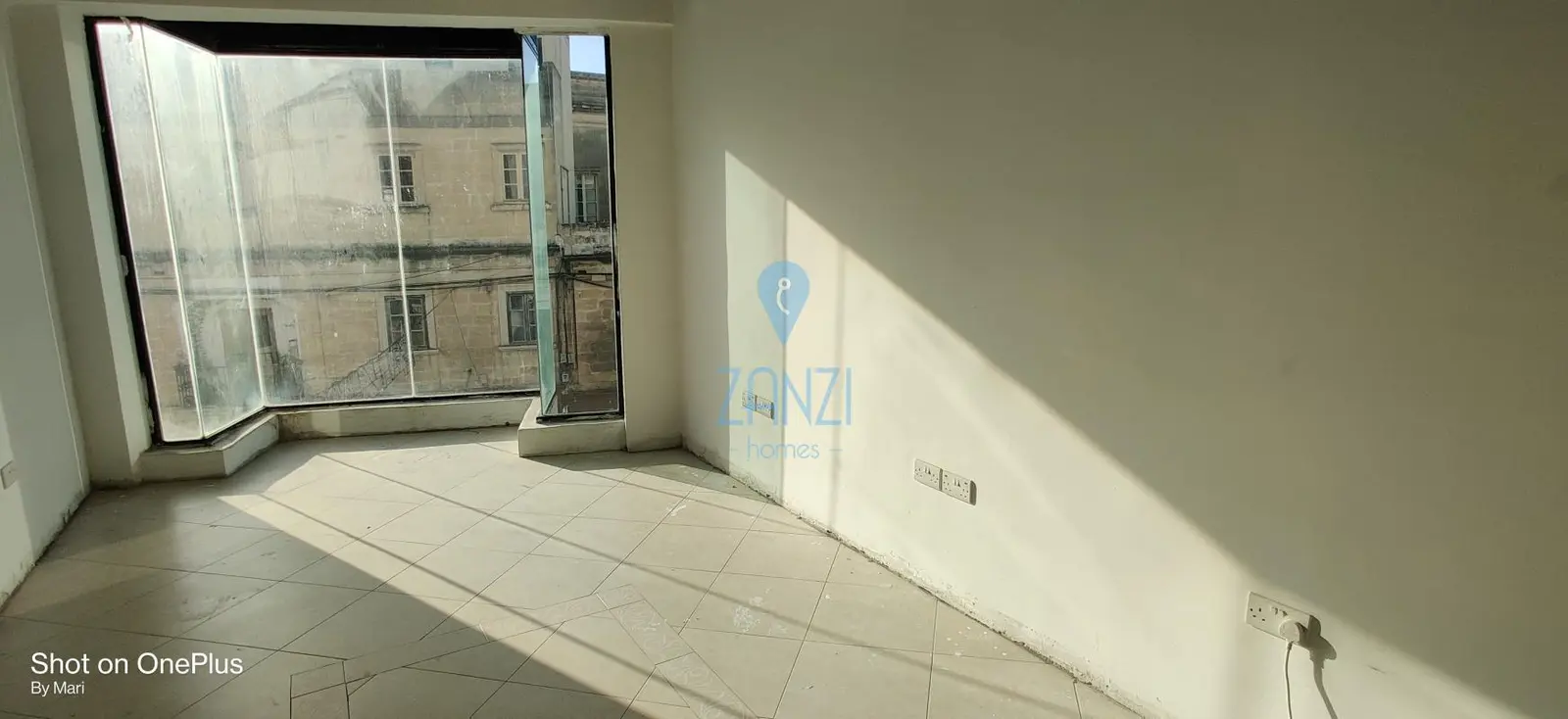 3 bedroom Showroom for sale in Hamrun
