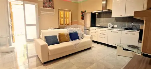 2 bedroom Maisonette for sale in St Julian's