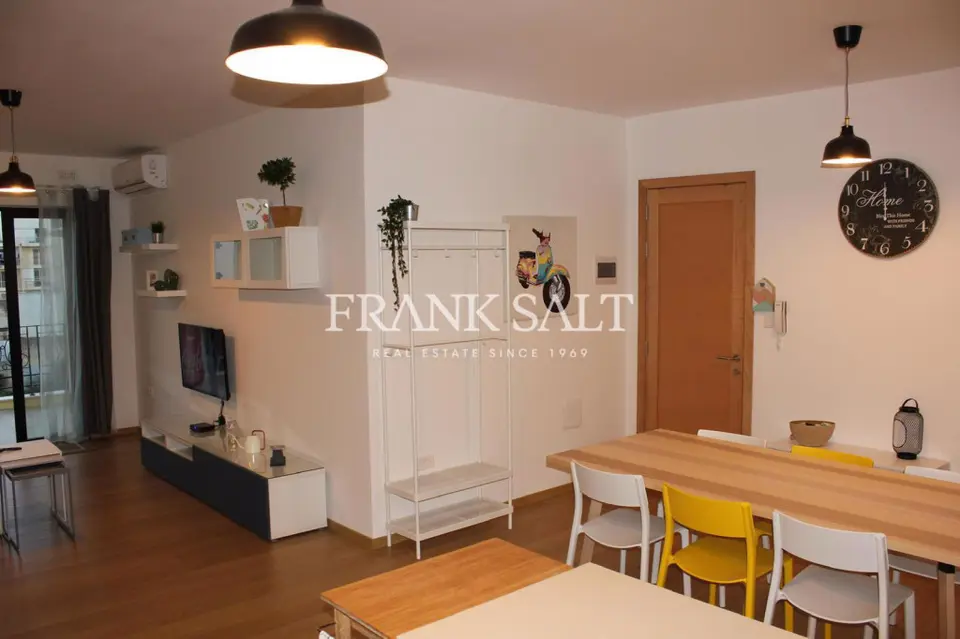 Qawra, Apartment