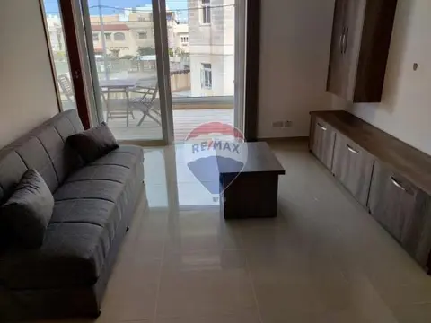 2 bedroom Apartment to rent in Pembroke