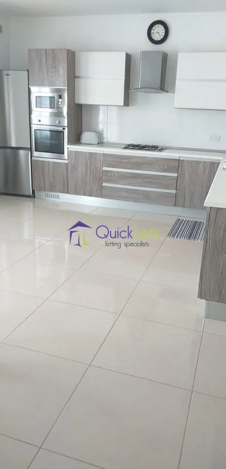 Appartement 3 chambres à louer à Luqa