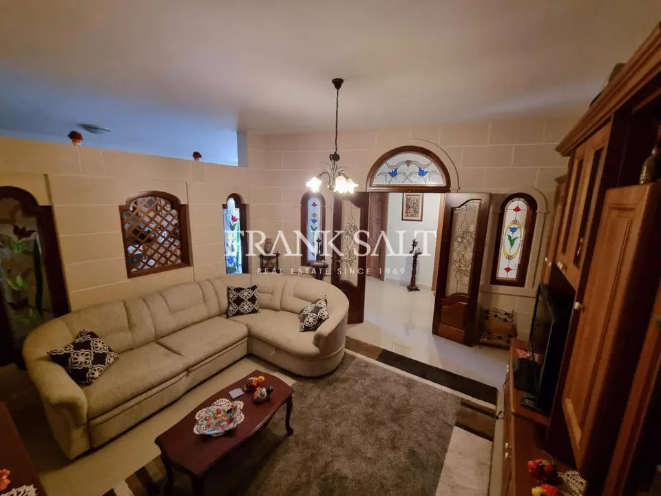 Mosta, Furnished Maisonette