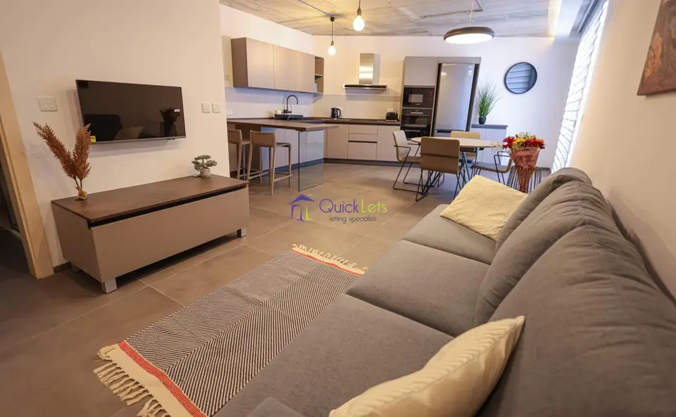 2 bedroom Apartment to rent in Ta' Xbiex