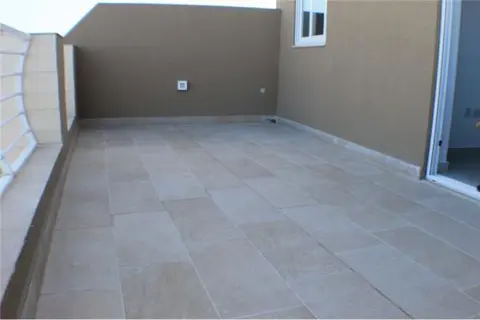 2 bedroom Penthouse to rent in Tarxien