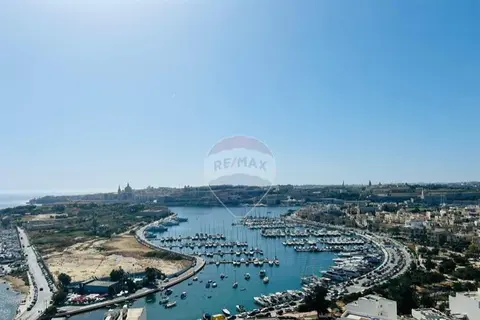 3 Bedroom Apartment For Sale in Gzira