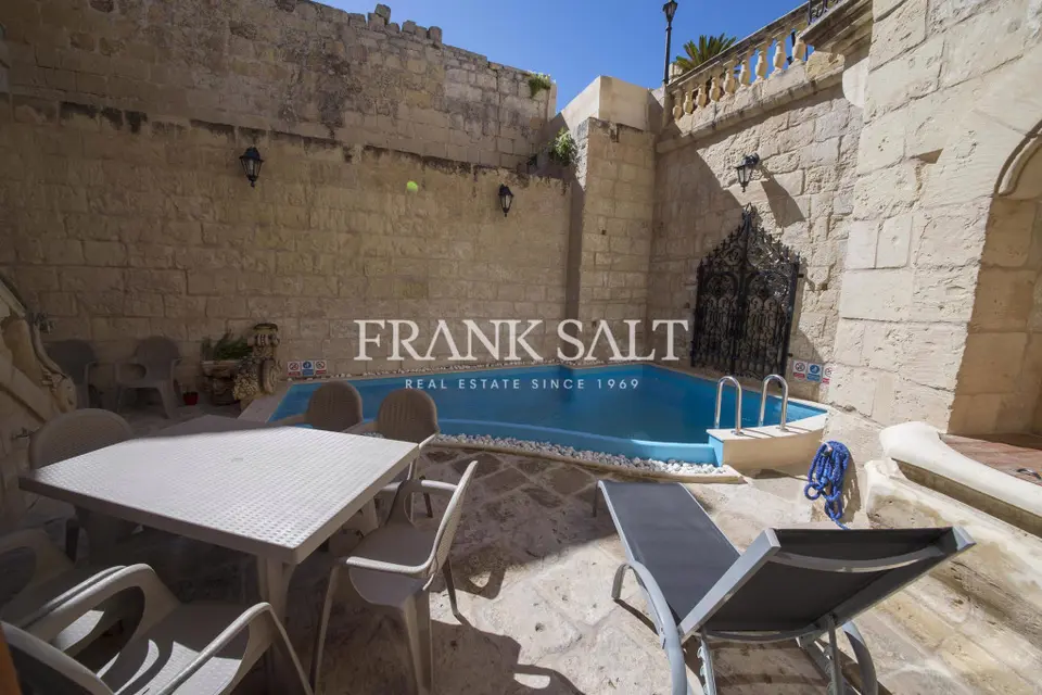 Zebbug, Furnished House of Character