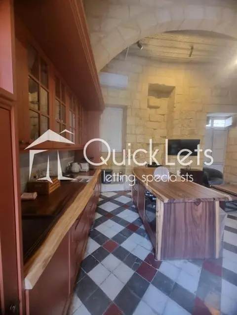 Studio à louer à Luqa