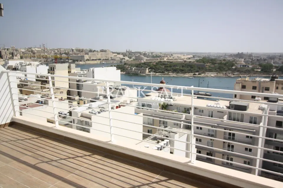 Sliema, Furnished Penthouse