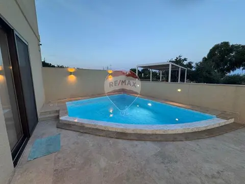 4 bedroom Villa Semi-detached to rent in Marsascala